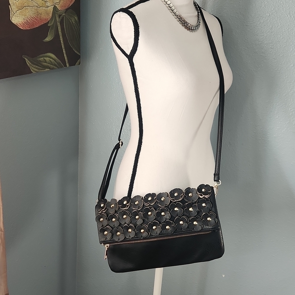 Yoki Black And Gold Flower Cutout Crossbody Purse - Picture 6 of 7